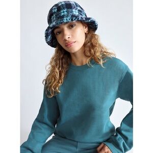 Aritzia TNA Blythe Bucket Hat size S/M